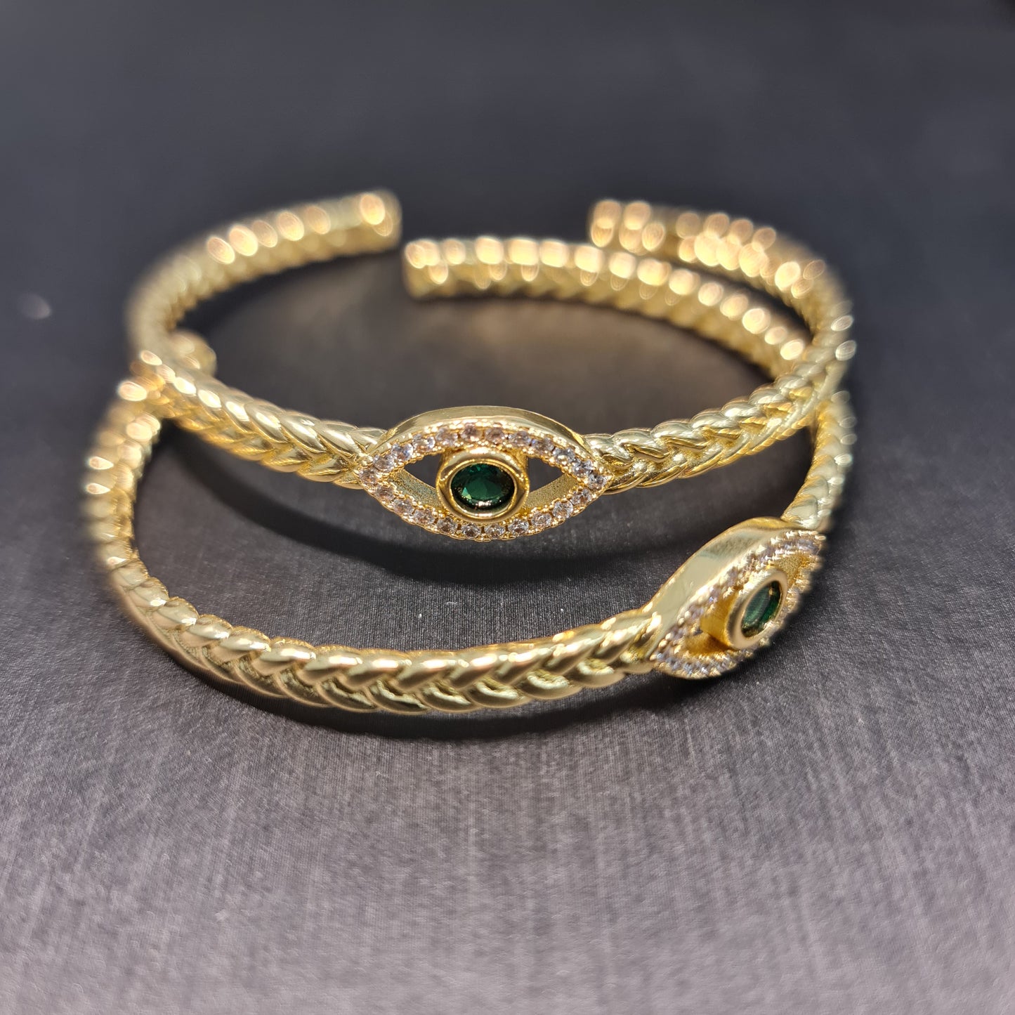 ESC. OJO TURCO VERDE