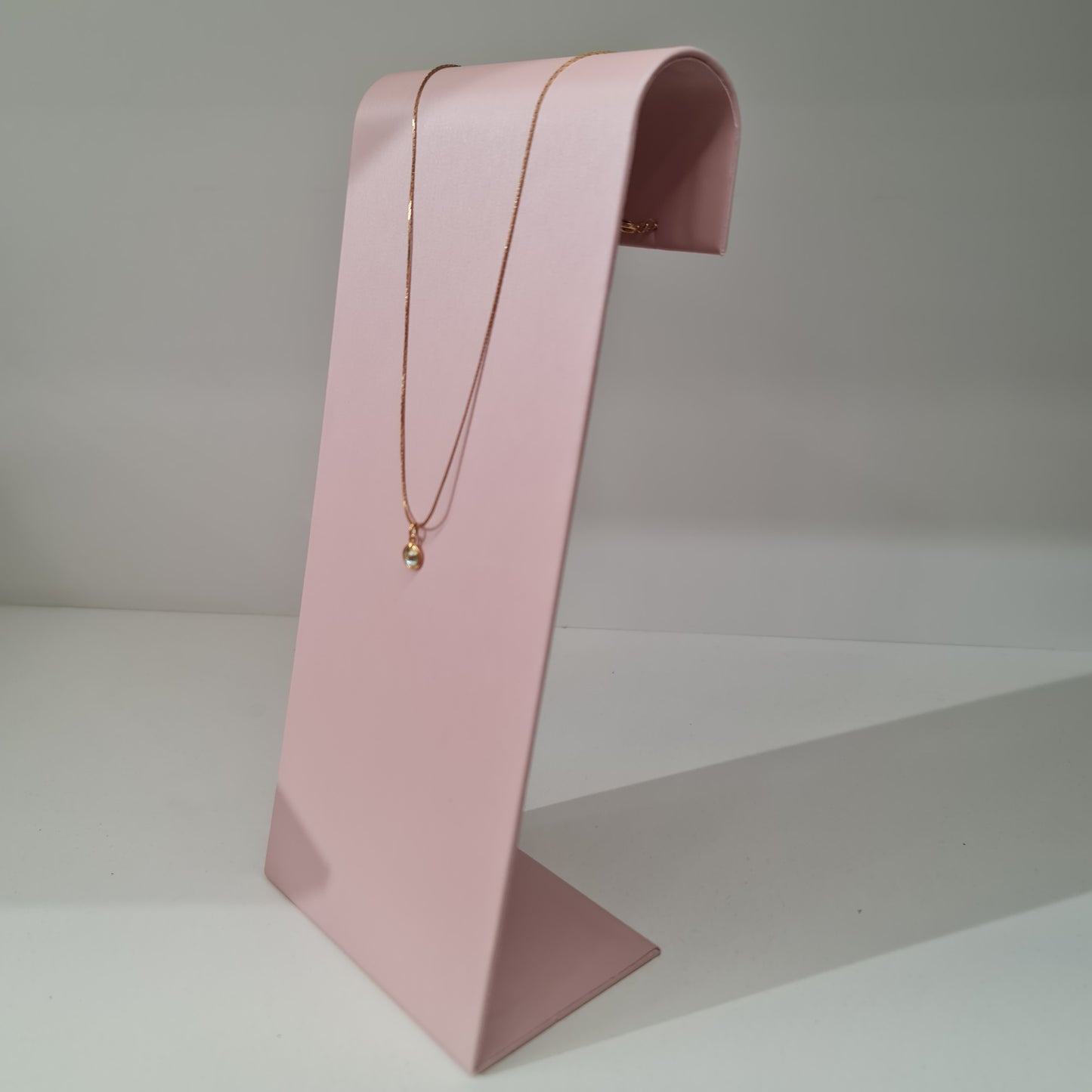 EXHIBIDOR CADENAS ROSADO PEQUEÑO