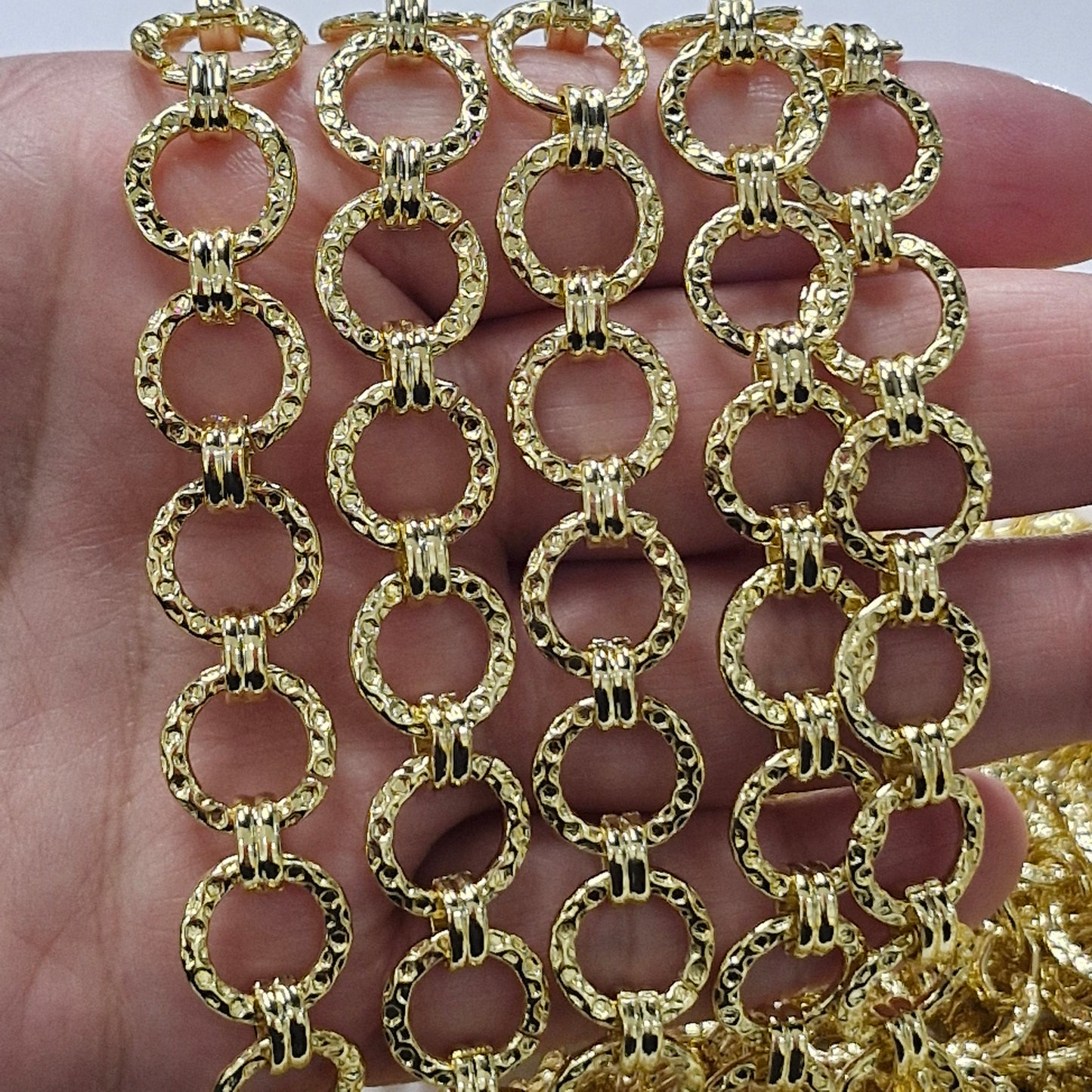 Cadena Dorada Eslabon circular martillado