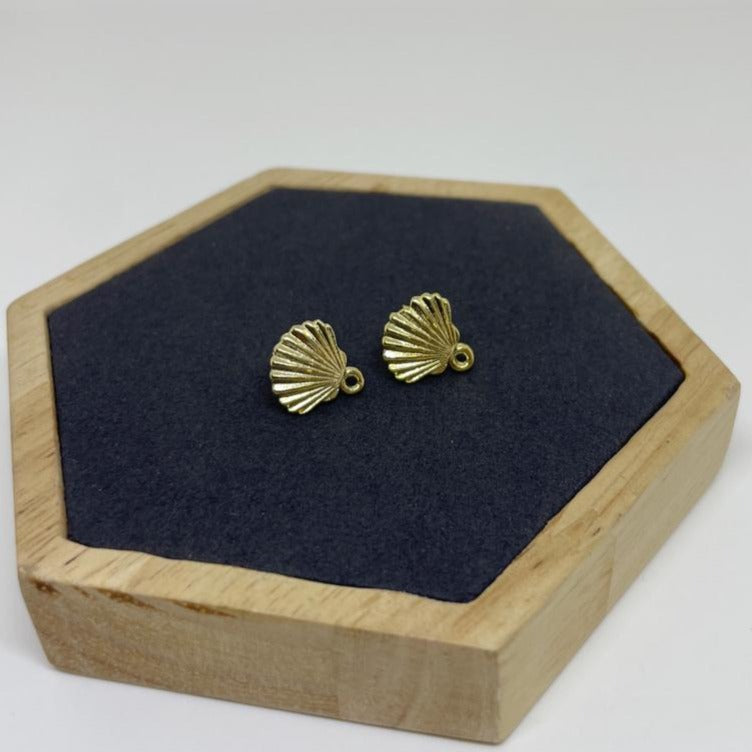 BAD01 - SEASHELL SHAPED HOOP BASE