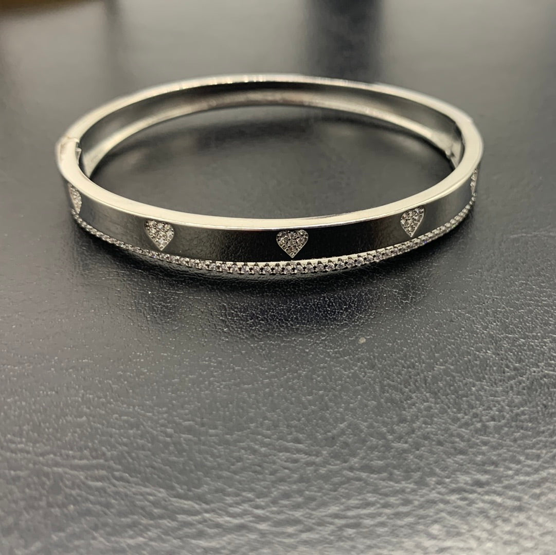 ESCP07 - HEART SLAVE WITH ZIRCONS