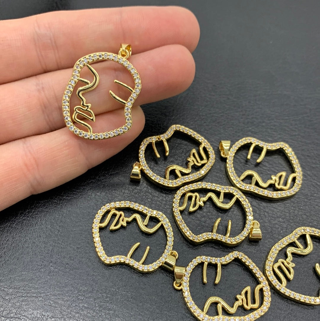 MC33 - MAXI FACE PENDANT WITH ZIRCONS