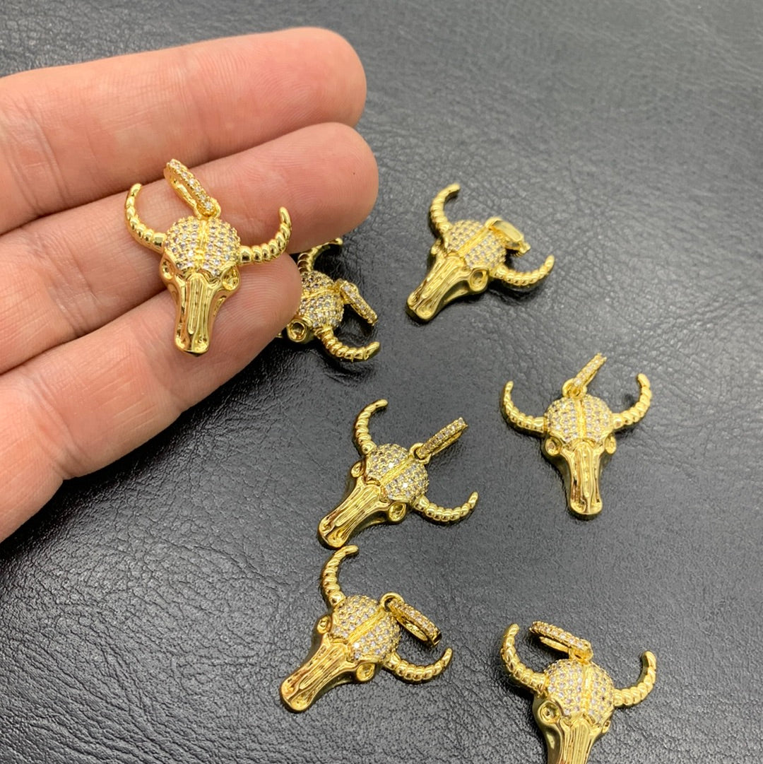 MC85 - BULL PENDANT WITH ZIRCONS