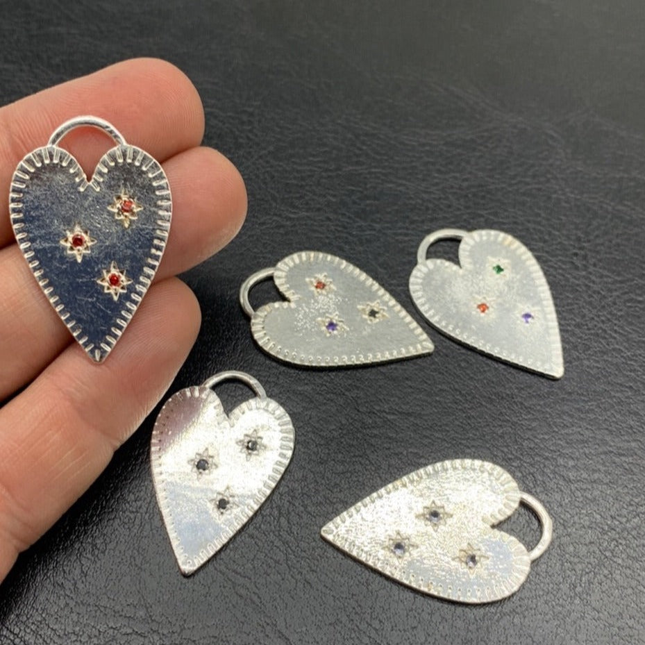 M72P - MAXI COLGANTE CORAZÓN CON CIRCONES