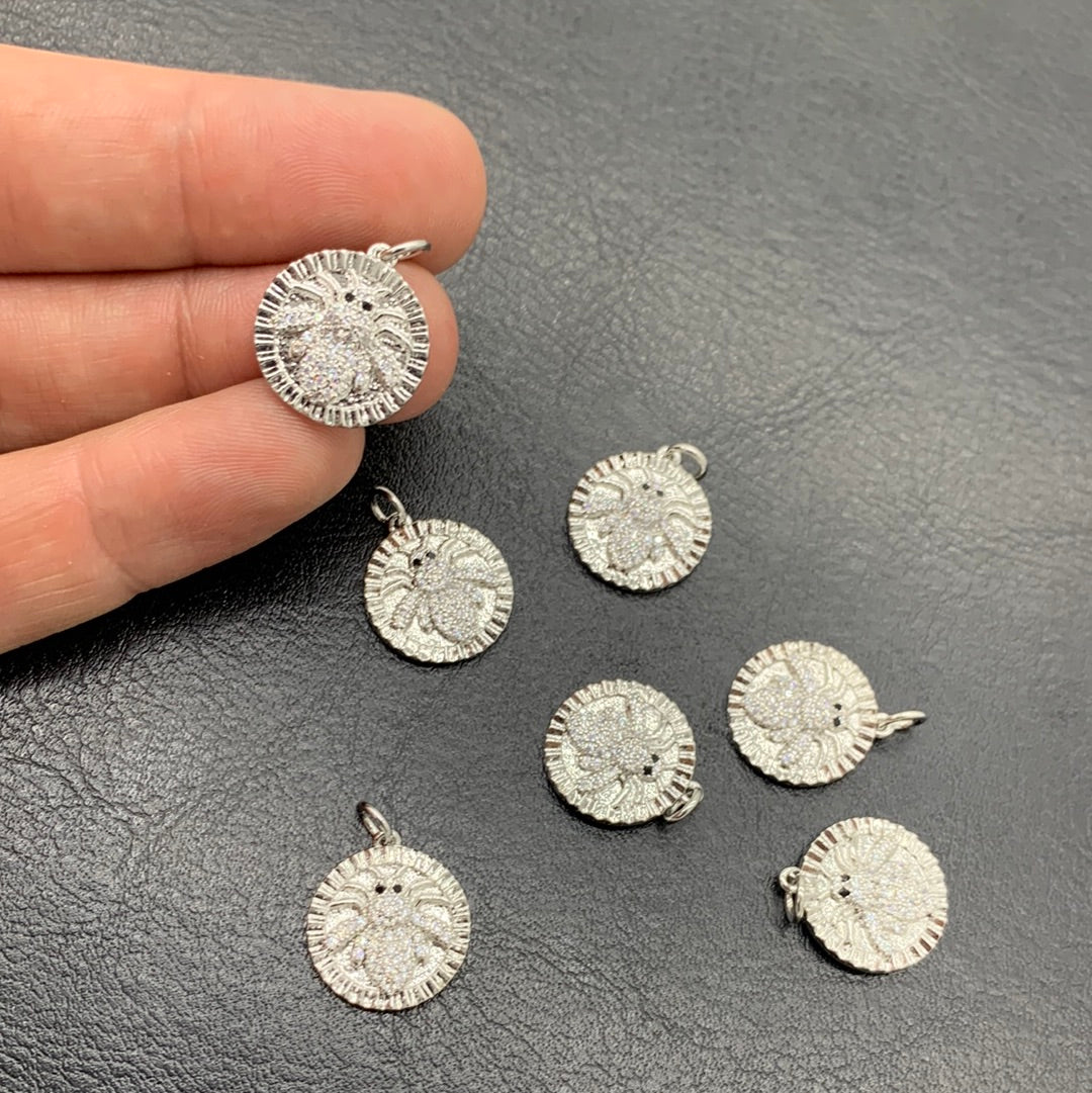 MC131P - BEE MEDAL WITH ZIRCONS