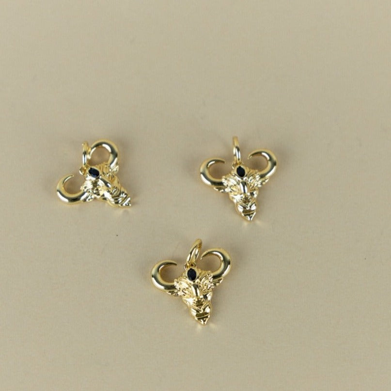 M33D - BULL PENDANT WITH ZIRCON