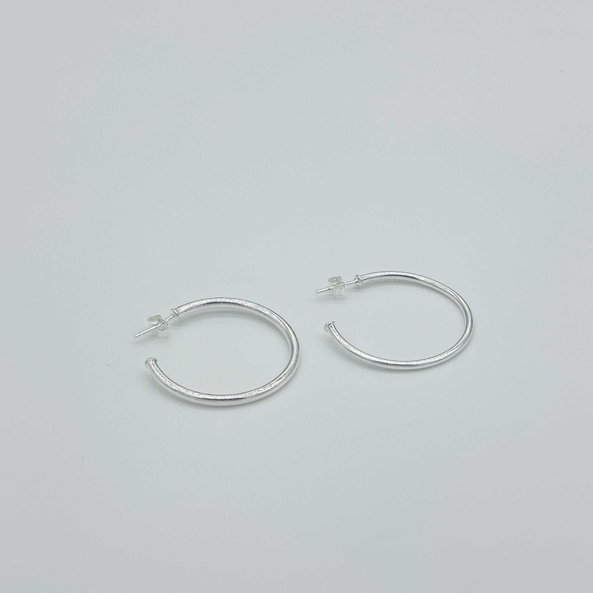 Argollas lisas plateadas