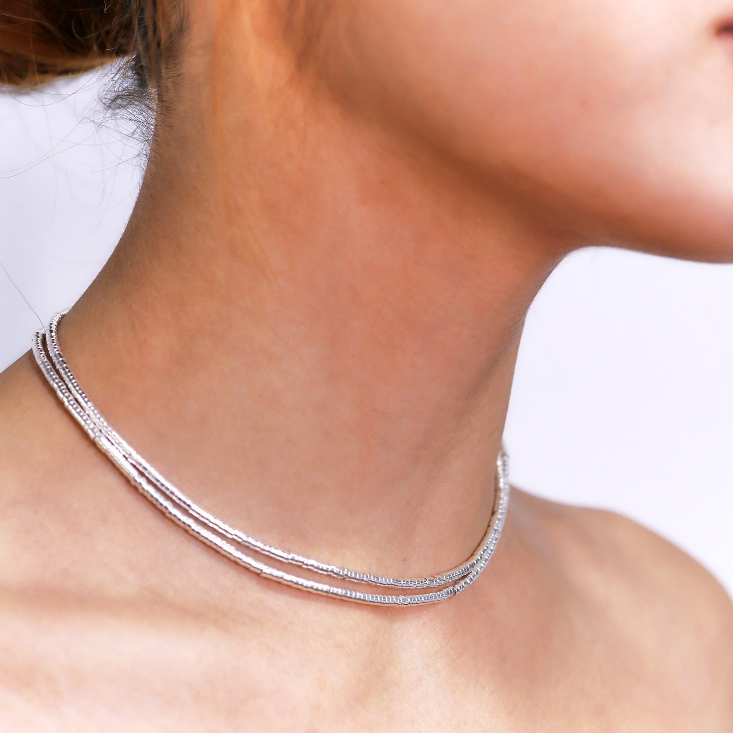 CAMP10- COLLAR MOSTACILLA TUBO 80 CM PLATEADO