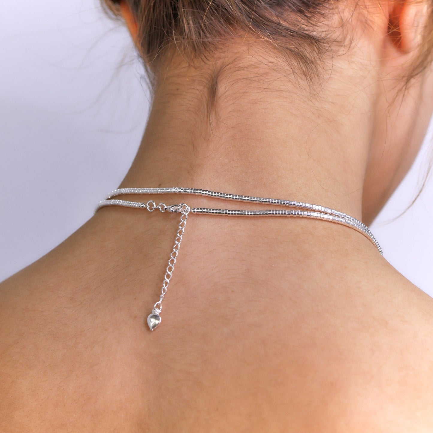 CAMP10- COLLAR MOSTACILLA TUBO 80 CM PLATEADO