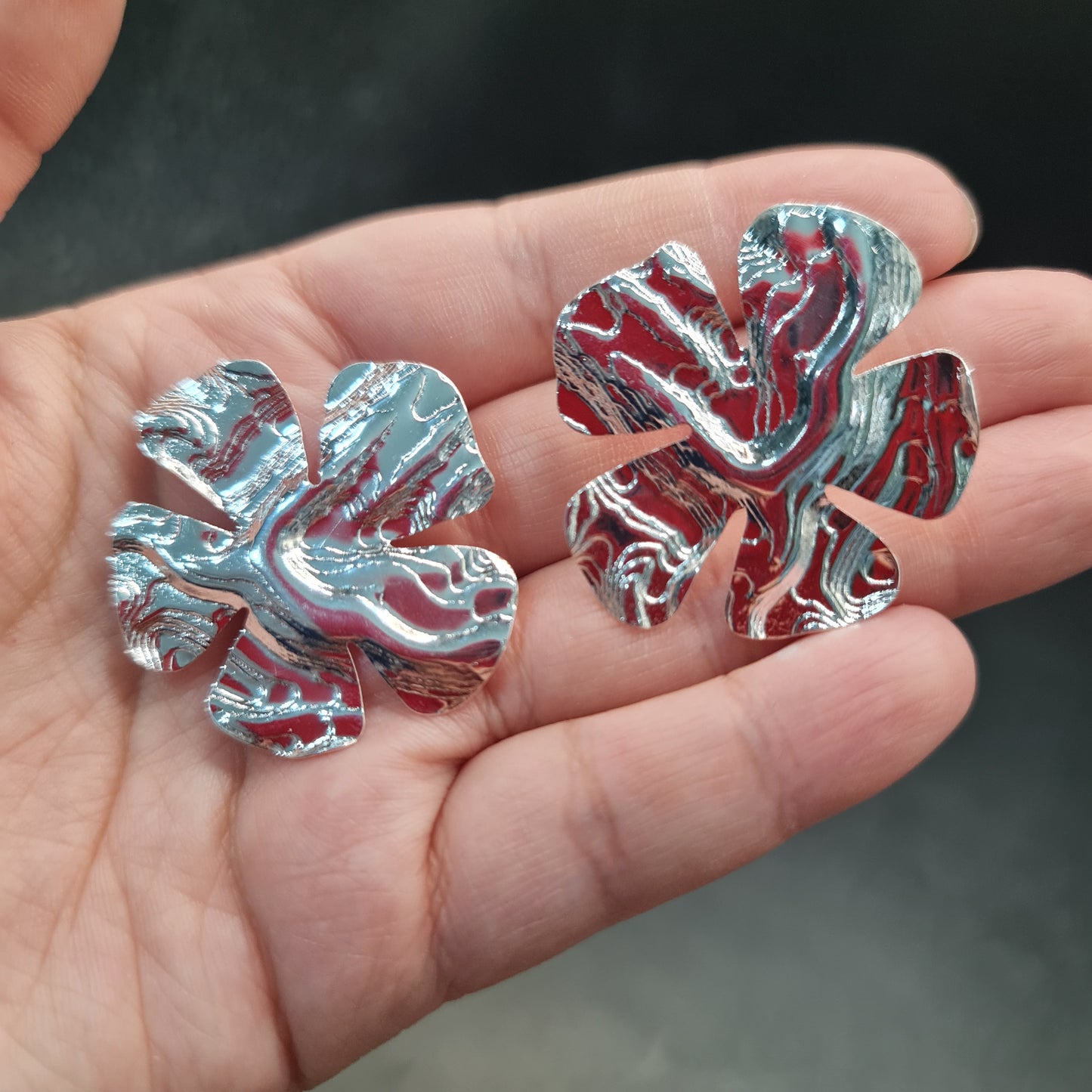 Aros Pétalos relieves