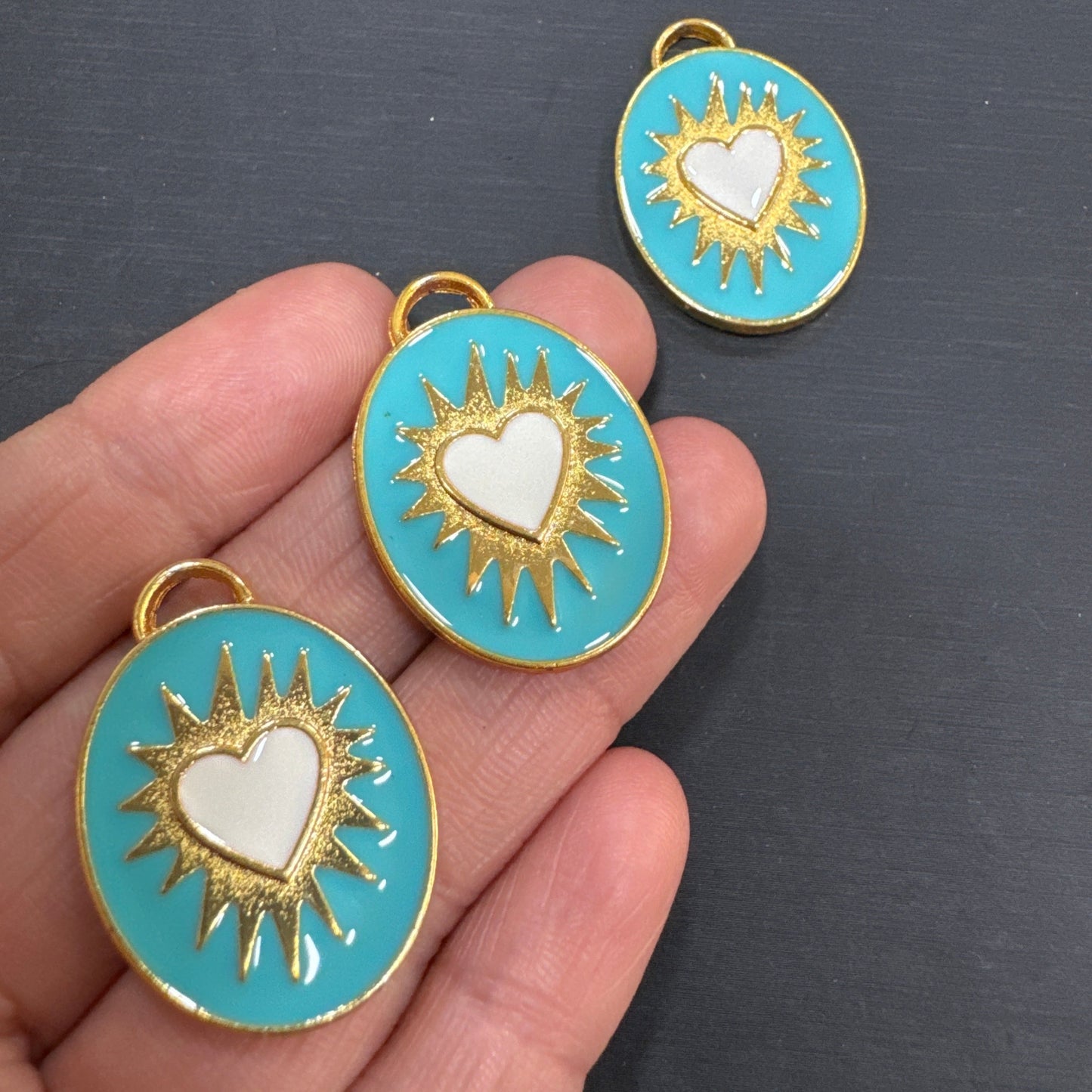 Medalla esmaltada corazón bicolor