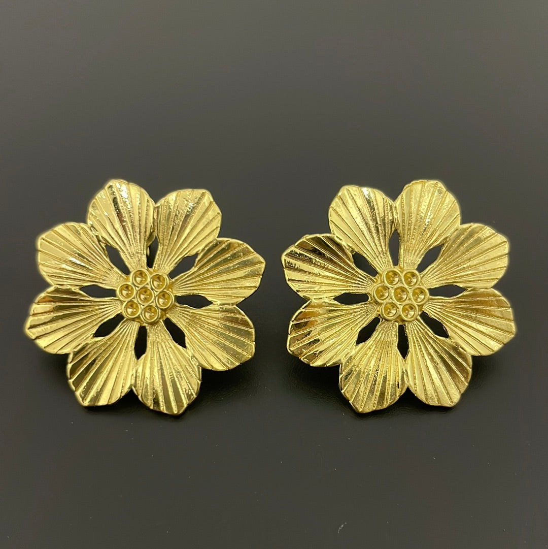 Maxi flower hoops