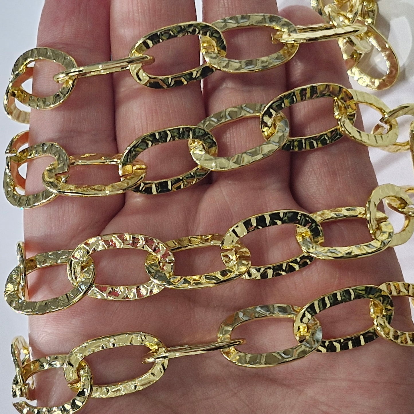 Cadena Dorada Eslabón Ovalado martillado