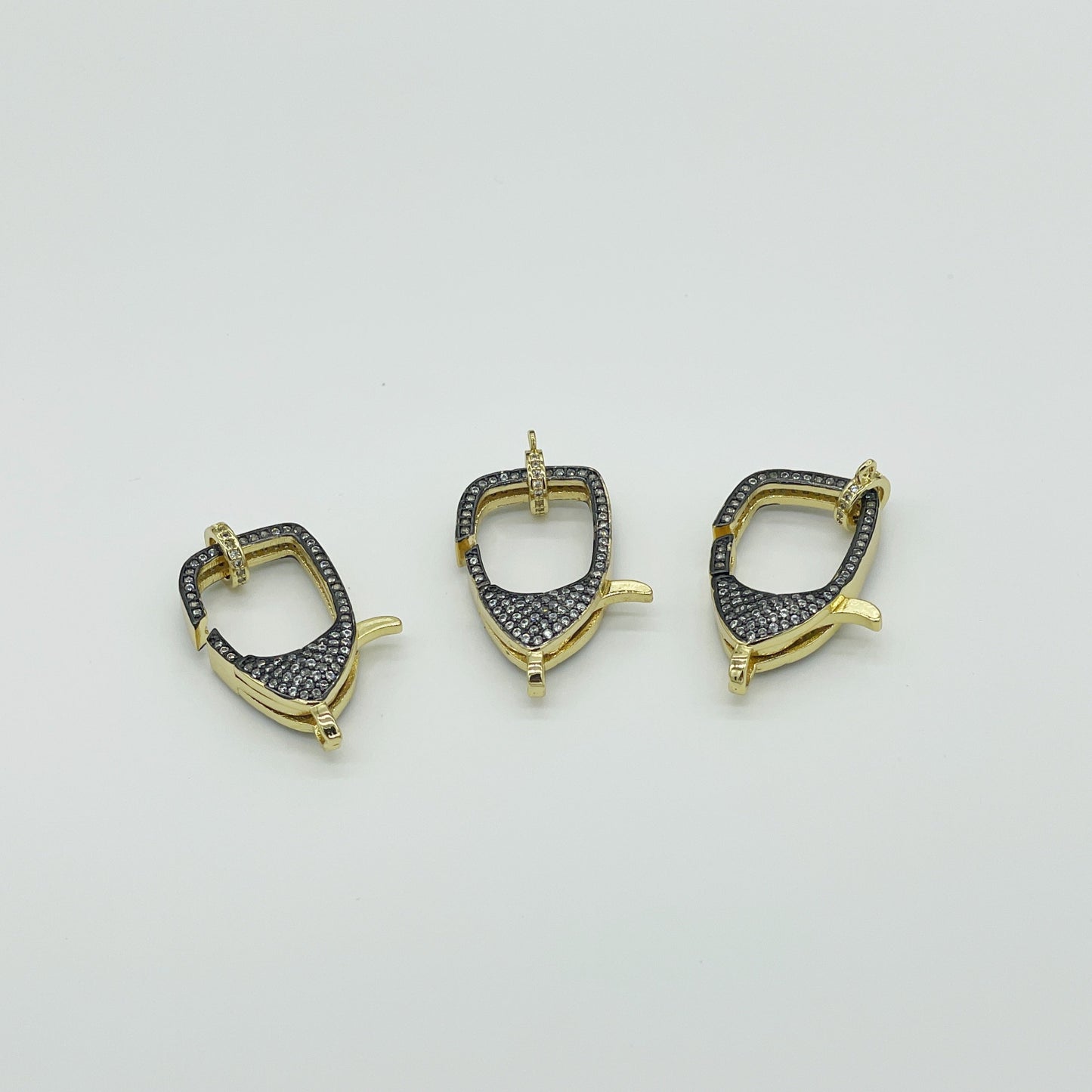 BR54G - BROCHE CON CIRCONES