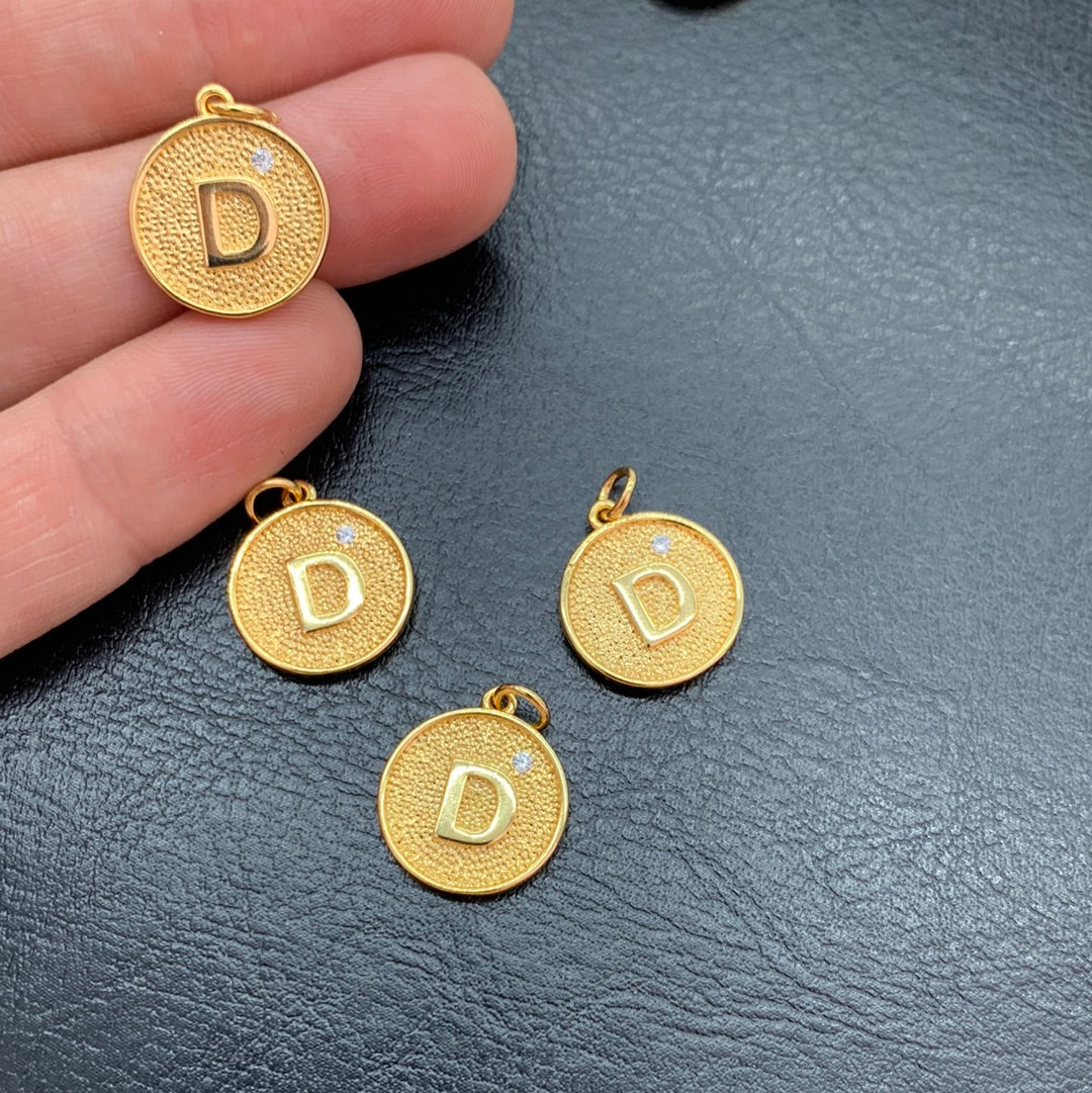 MLD11 - MEDALLA LETRA CON CIRCON