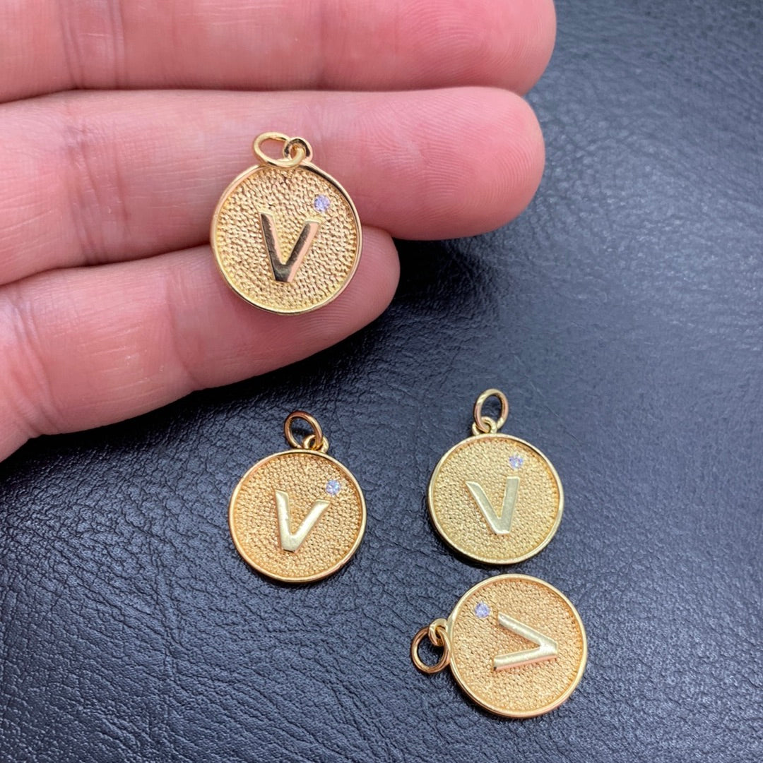 MLD11 - MEDALLA LETRA CON CIRCON