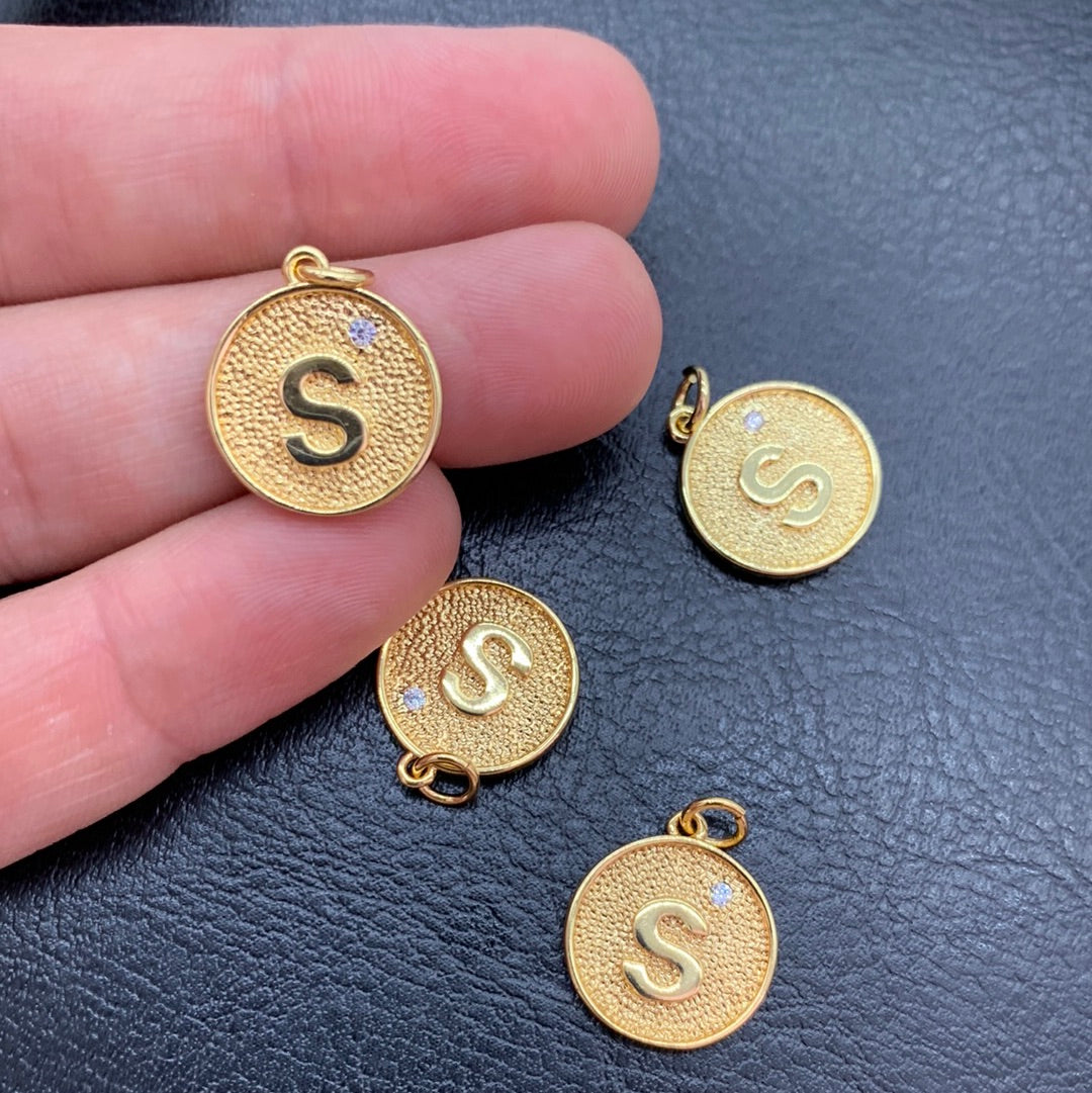 MLD11 - MEDALLA LETRA CON CIRCON