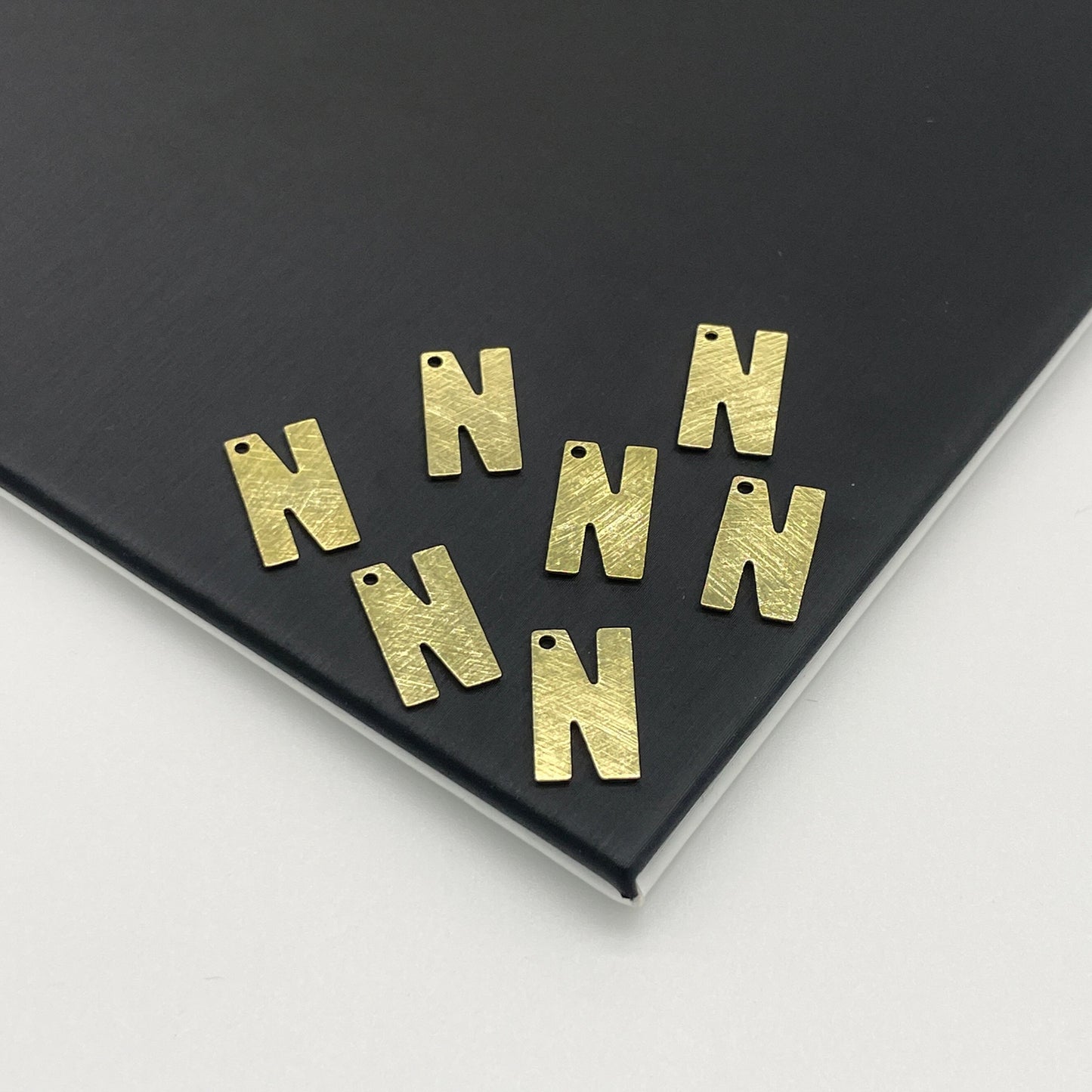 MLD01 - LETRAS MEDIANAS 15 x 9 MM