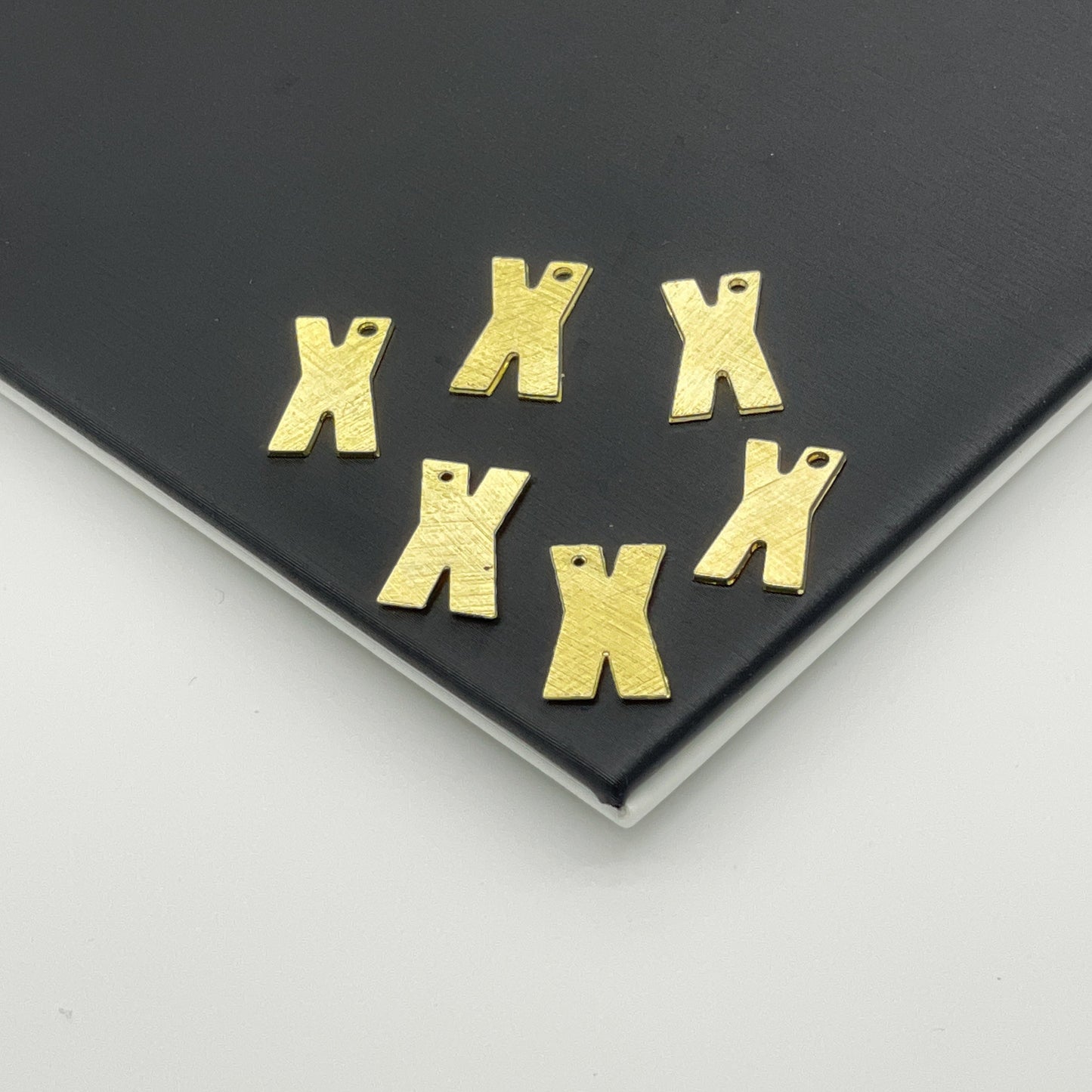 MLD01 - LETRAS MEDIANAS 15 x 9 MM