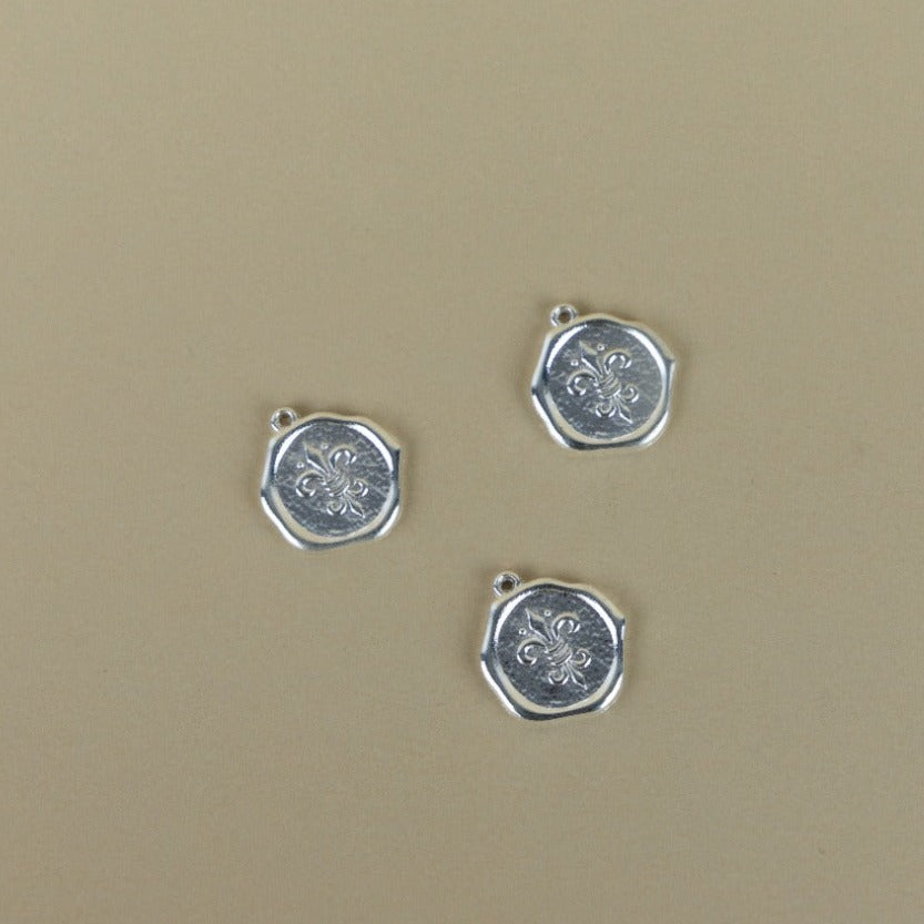 M119P - MEDALLA FLOR DE LIS