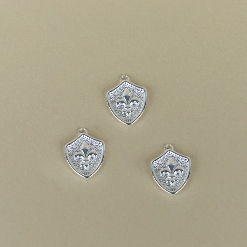 M121P - MEDALLA FLOR DE LIS