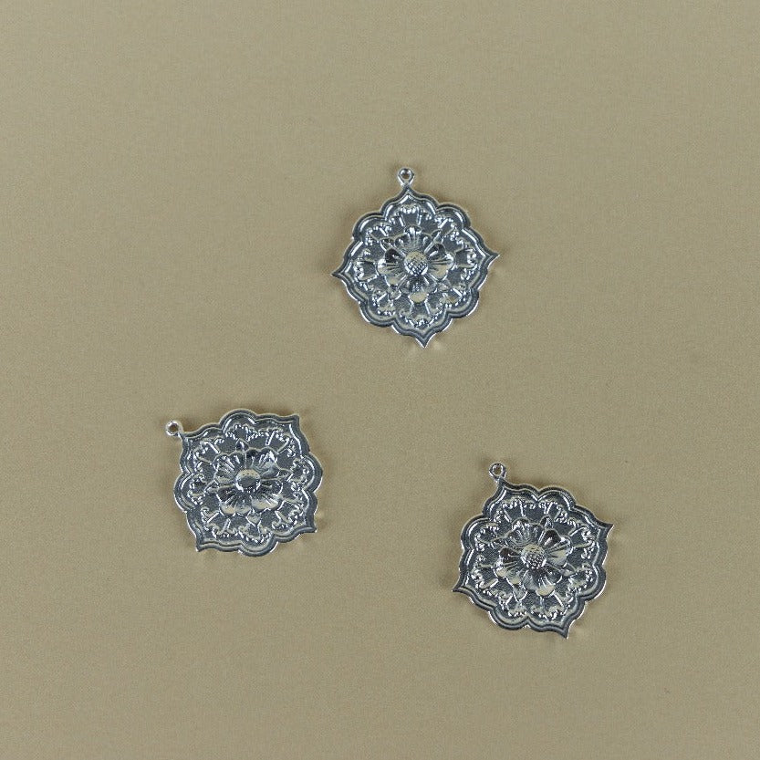 M122P - MEDALLA FLOR