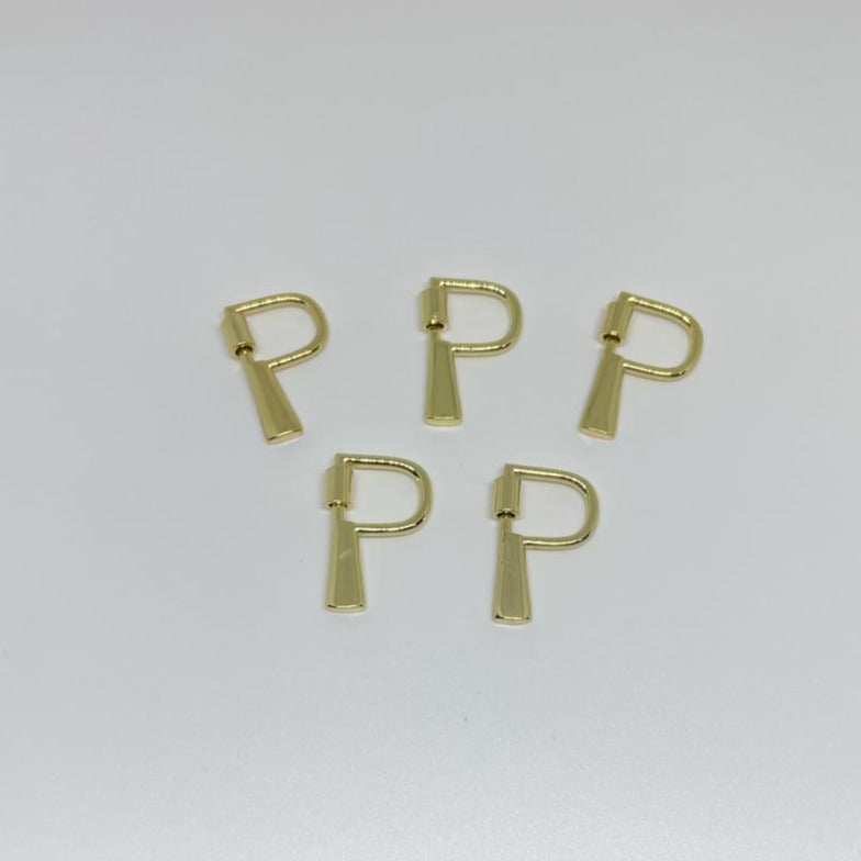 BR01 - BROCHES FORMA DE LETRA